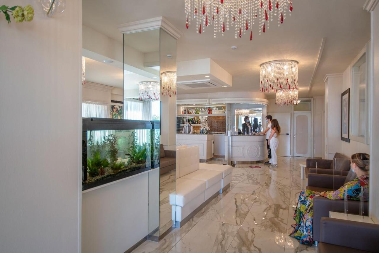 Hotel Orchidea Червия Екстериор снимка