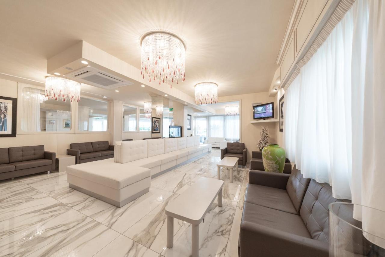 Hotel Orchidea Червия Екстериор снимка