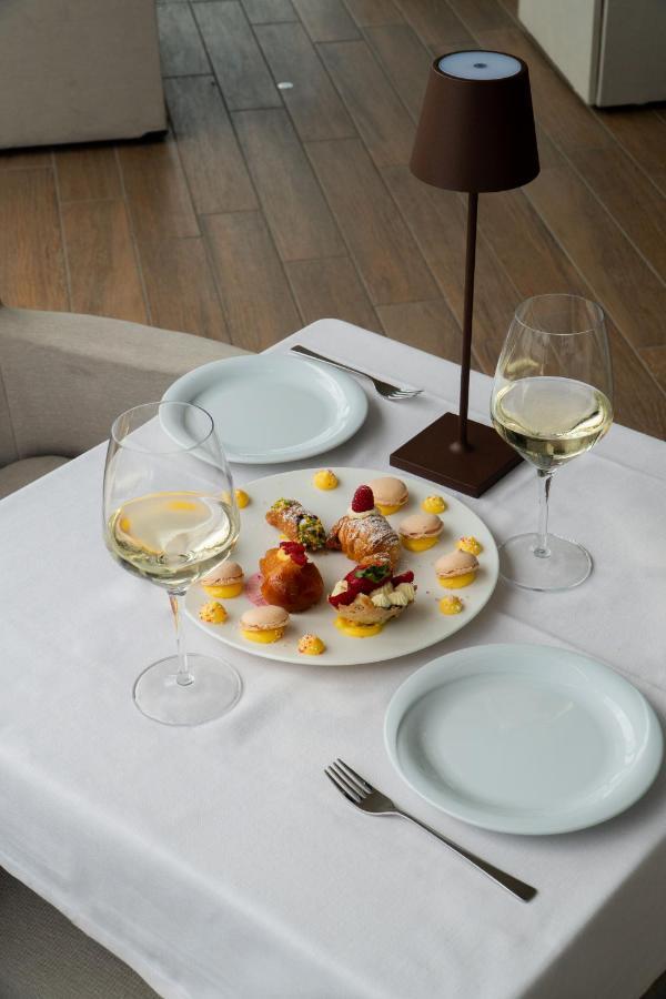 Hotel Orchidea Червия Екстериор снимка