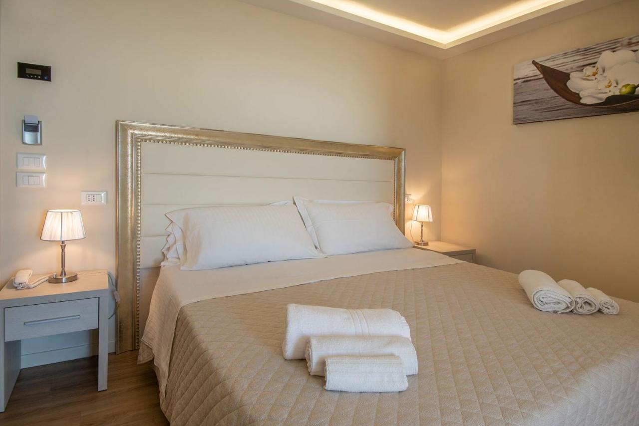 Hotel Orchidea Червия Екстериор снимка