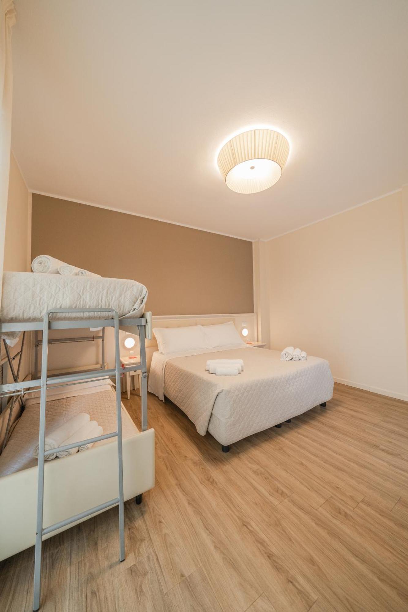 Hotel Orchidea Червия Екстериор снимка