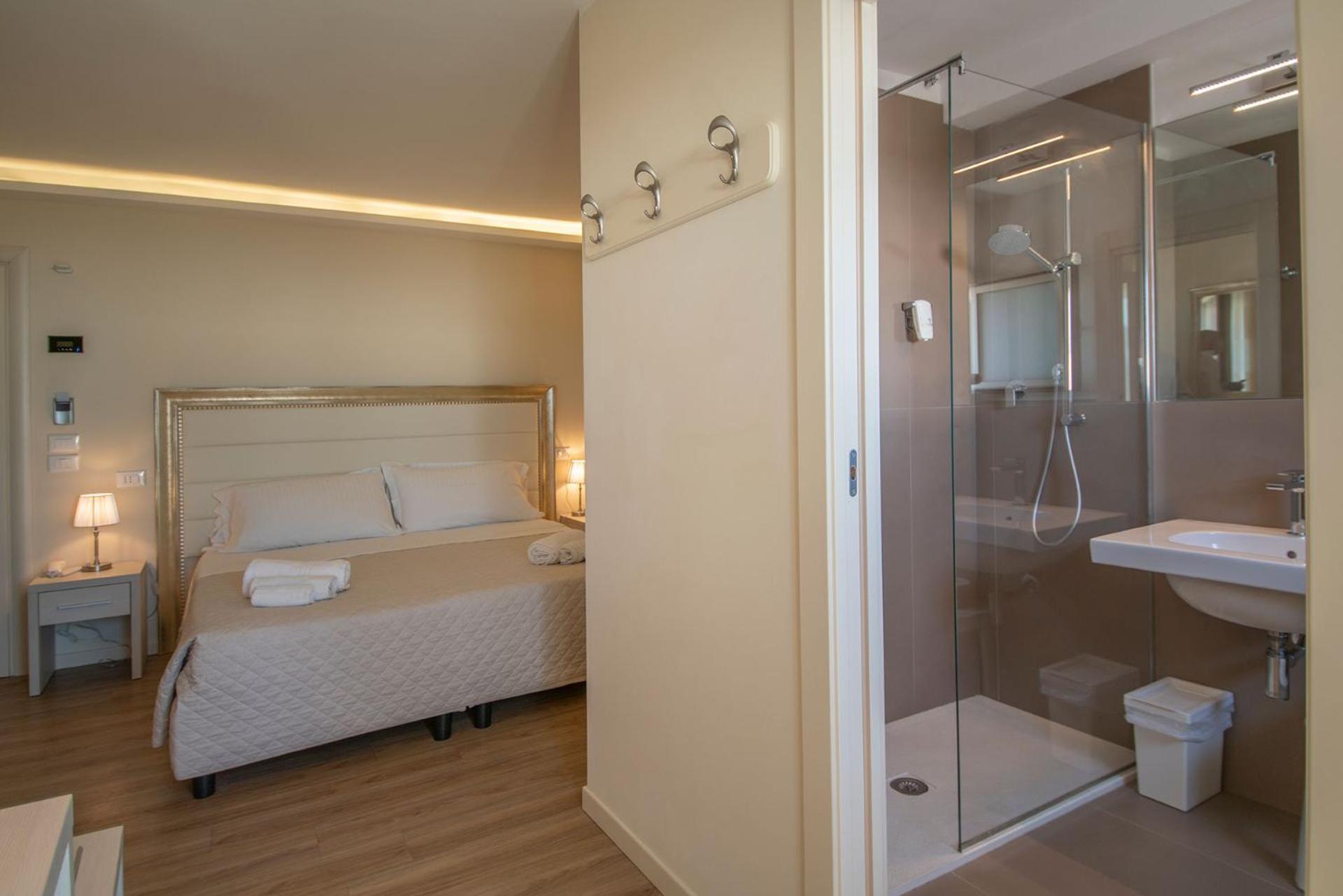 Hotel Orchidea Червия Екстериор снимка
